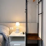 Pensjonat Beds&rooms Tiburtina- Rooms, Private Rzym
