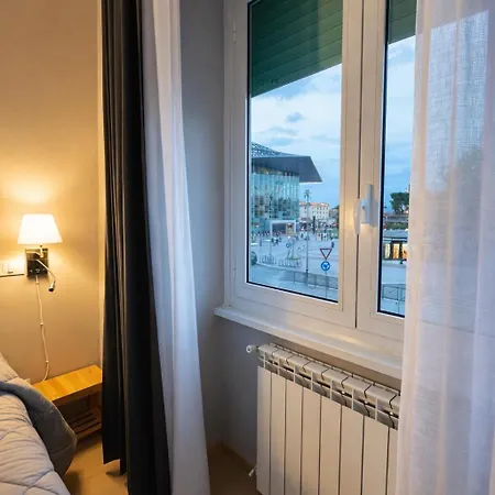 Beds&rooms Tiburtina- Rooms, Private Rzym